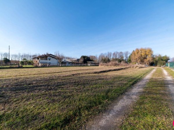 terreno edificabile in vendita a Zoppola