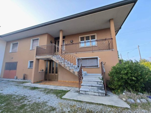 casa indipendente in vendita a Zoppola