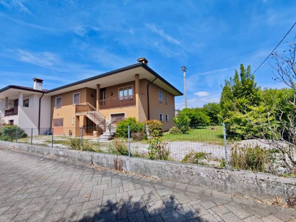 casa indipendente in vendita a Zoppola