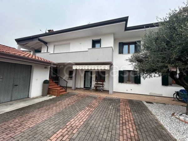 casa indipendente in vendita a Zoppola