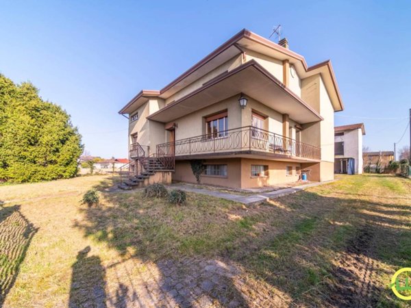 casa indipendente in vendita a Zoppola in zona Orcenico Inferiore