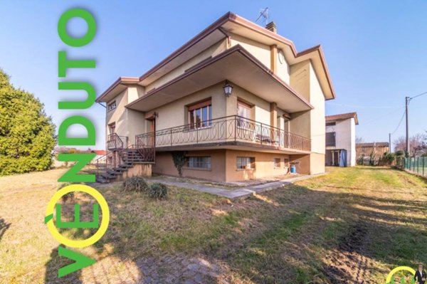 casa indipendente in vendita a Zoppola in zona Orcenico Inferiore