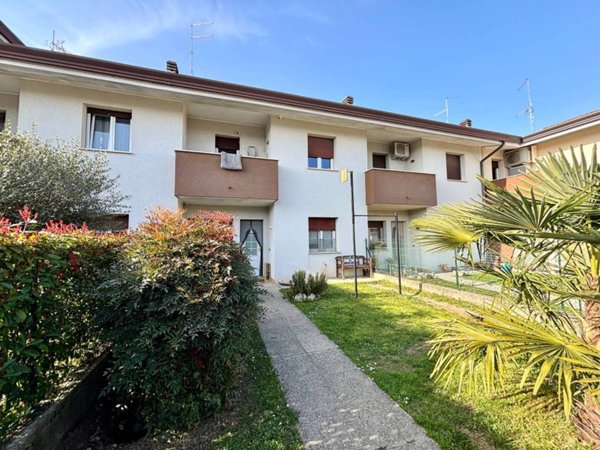 casa indipendente in vendita a Zoppola in zona Poincicco