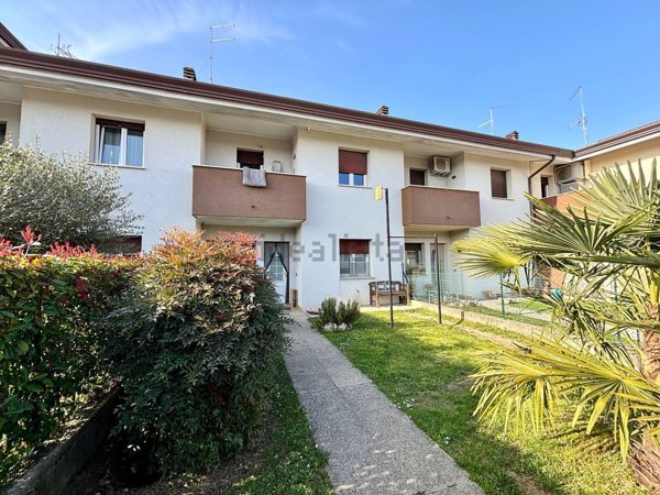 casa indipendente in vendita a Zoppola in zona Poincicco