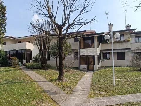 appartamento in vendita a Zoppola in zona Castions