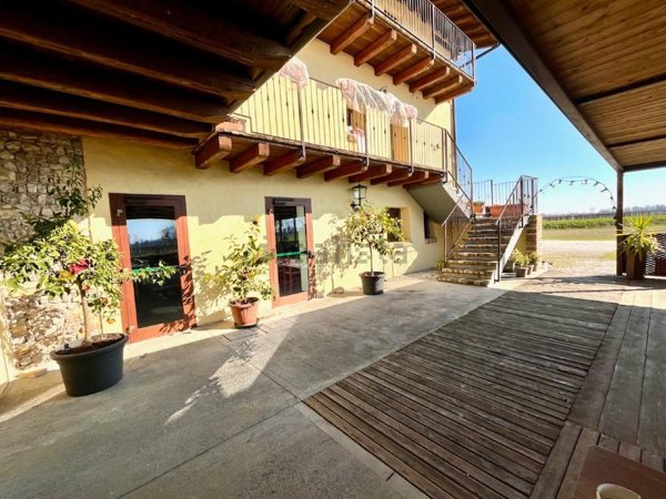 casa indipendente in vendita a Zoppola in zona Castions