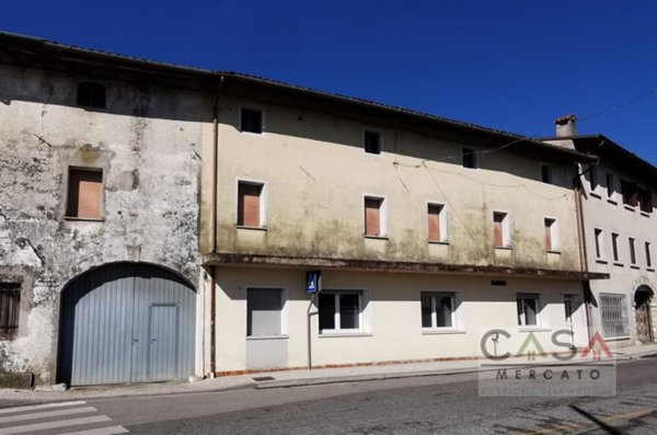 appartamento in vendita a Zoppola in zona Orcenico Superiore