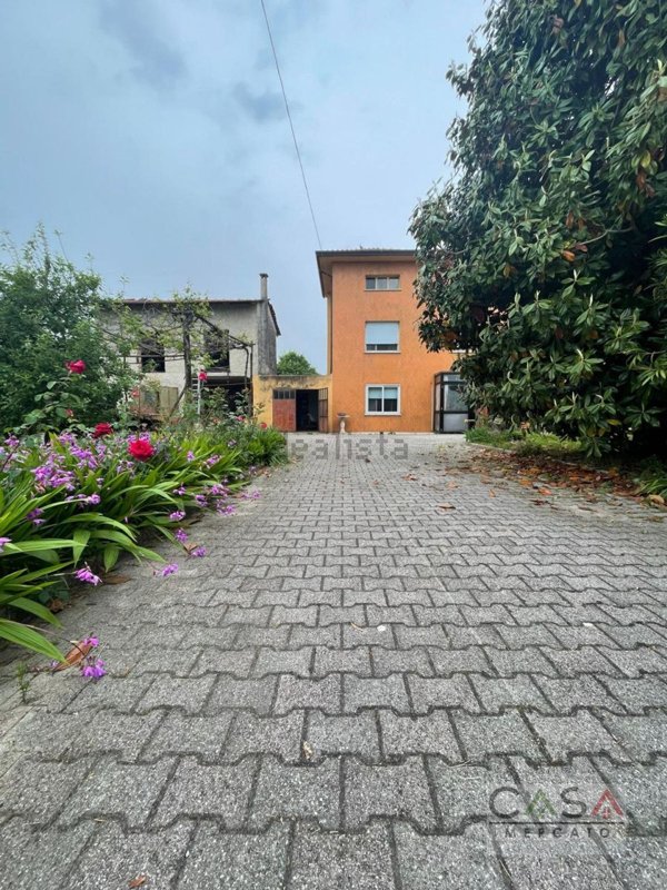 casa indipendente in vendita a Zoppola in zona Castions