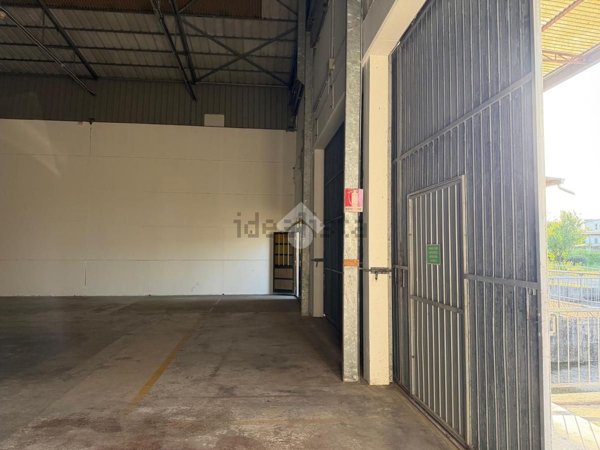 capannone in vendita a Zoppola in zona Orcenico Inferiore