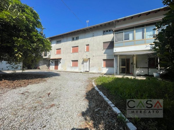 casa indipendente in vendita a Zoppola in zona Castions