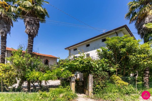 casa indipendente in vendita a Zoppola in zona Orcenico Inferiore