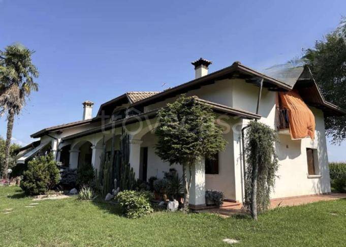 casa indipendente in vendita a Zoppola