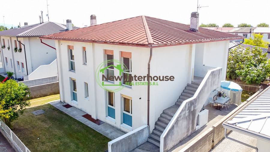 casa indipendente in vendita a Vajont