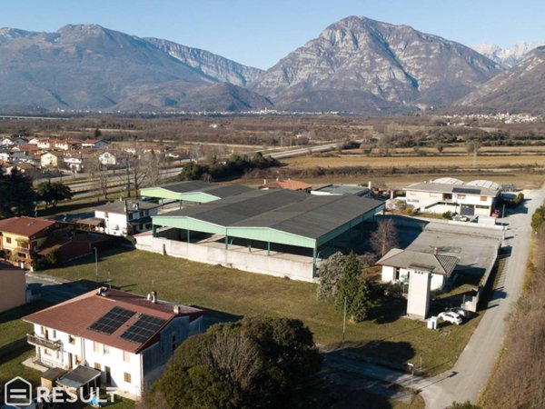 locale commerciale in vendita a Vajont
