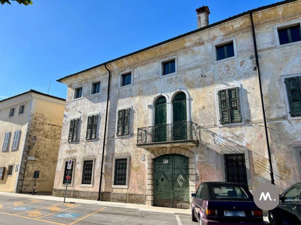 locale di sgombero in vendita a Valvasone Arzene in zona Valvasone