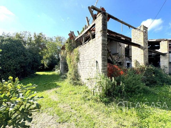 casa indipendente in vendita a Valvasone Arzene in zona Fornasini