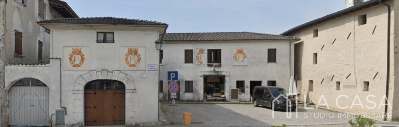 casa indipendente in vendita a Valvasone Arzene in zona Valvasone