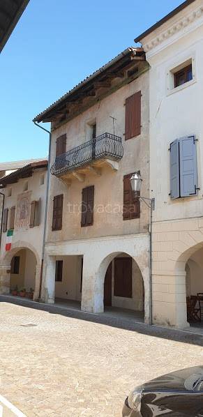 casa indipendente in vendita a Valvasone Arzene in zona Valvasone