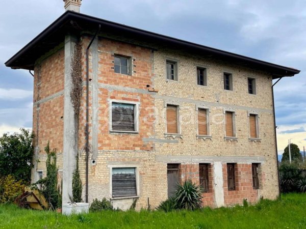 casa indipendente in vendita a Valvasone Arzene in zona San Lorenzo