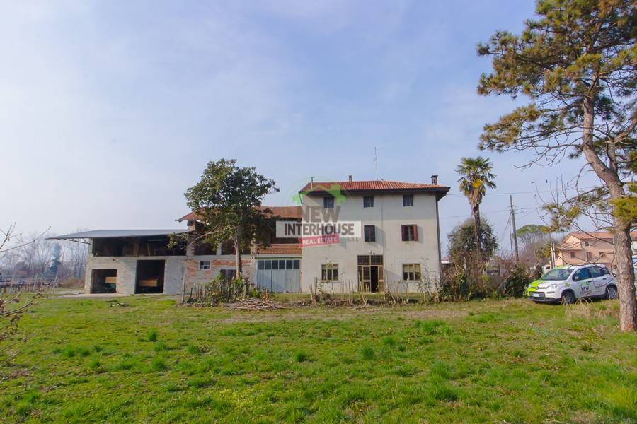 casa indipendente in vendita a Valvasone Arzene in zona San Lorenzo