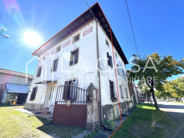 casa indipendente in vendita a Valvasone Arzene