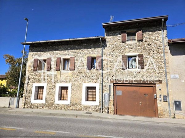 casa indipendente in vendita a Valvasone Arzene in zona Arzene