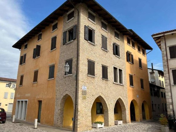 negozio in vendita a Valvasone Arzene in zona Valvasone