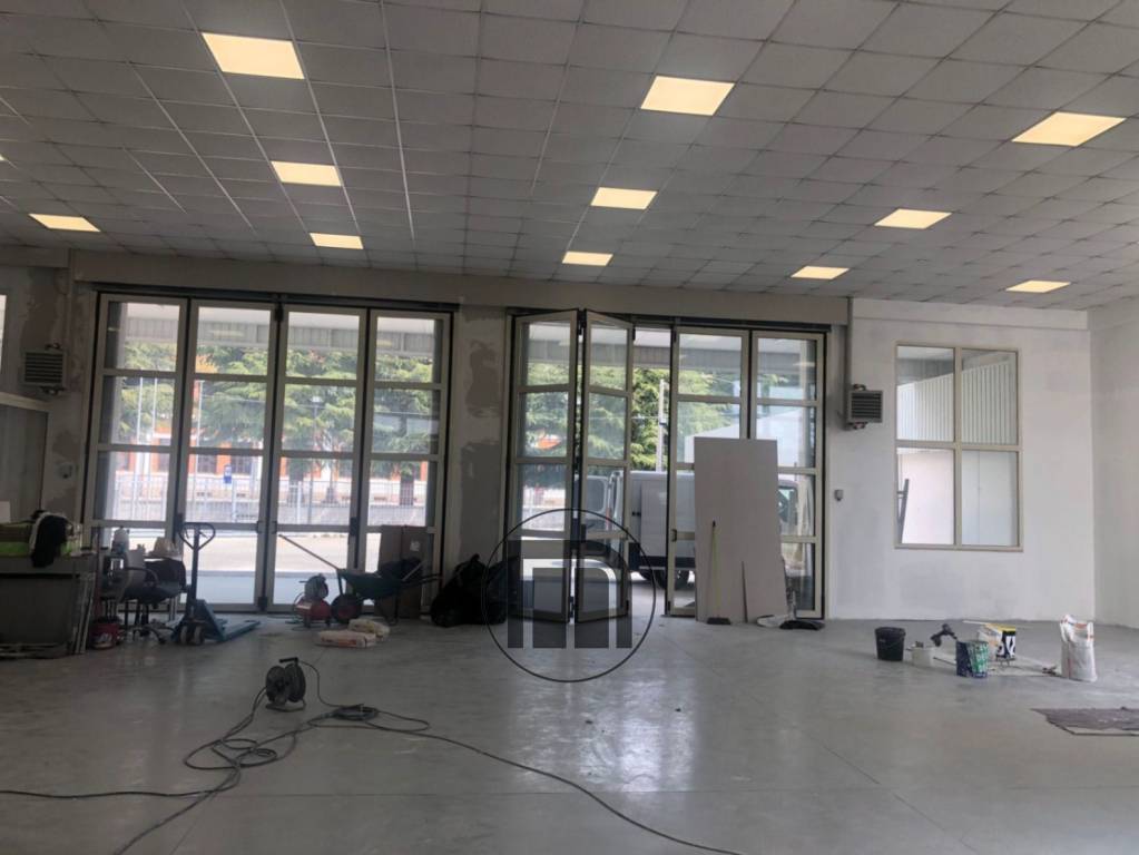 locale commerciale in vendita a Valvasone Arzene