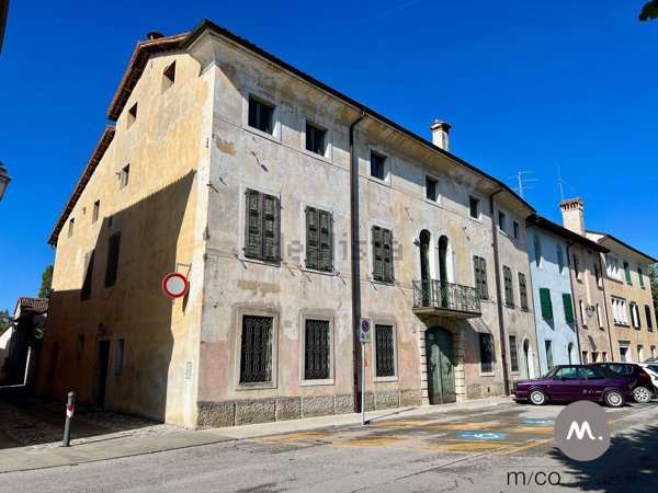 casa indipendente in vendita a Valvasone Arzene in zona Valvasone