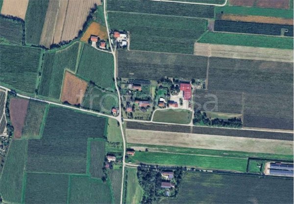 appartamento in vendita a Valvasone Arzene in zona Grava