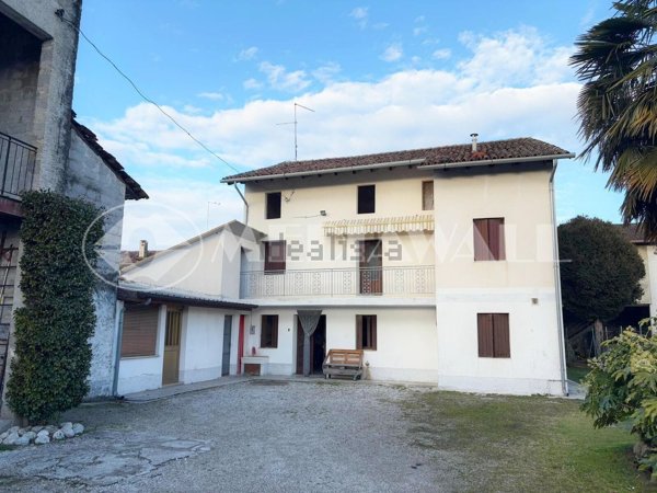 casa indipendente in vendita a Valvasone Arzene