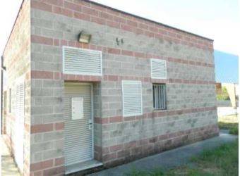 locale commerciale in vendita a Valvasone Arzene in zona Valvasone