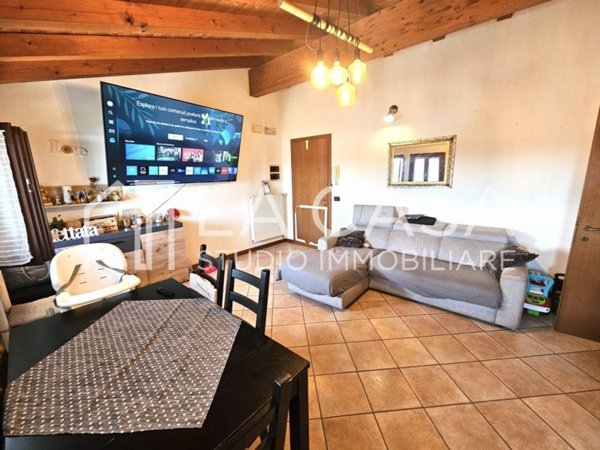 appartamento in vendita a Valvasone Arzene in zona Valvasone