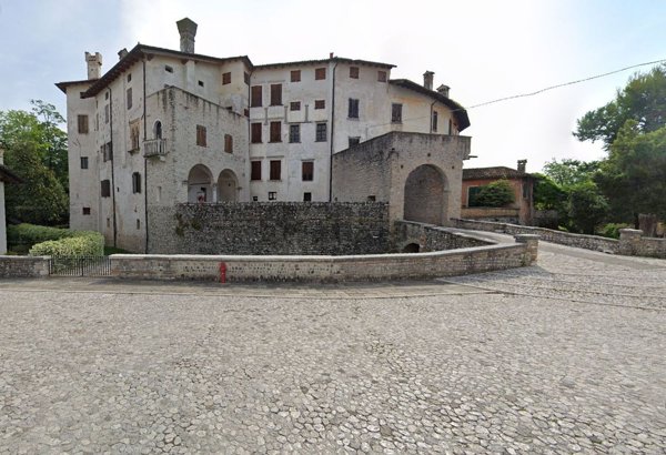 appartamento in vendita a Valvasone Arzene in zona Valvasone