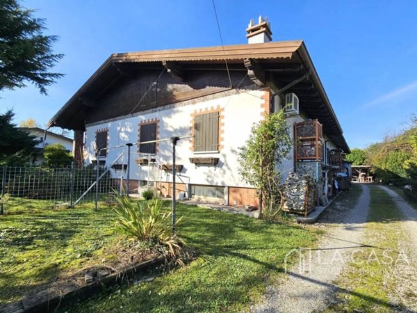 casa indipendente in vendita a Valvasone Arzene in zona Valvasone