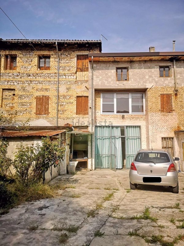 casa indipendente in vendita a Valvasone Arzene in zona San Lorenzo