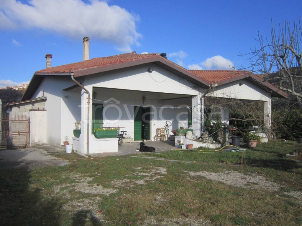 casa indipendente in vendita ad Agnone