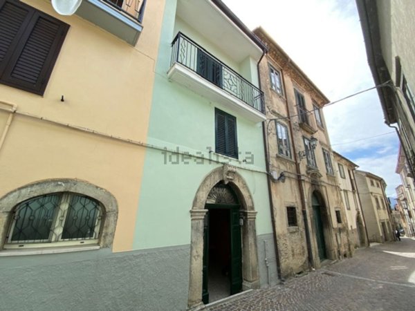 casa indipendente in vendita ad Agnone