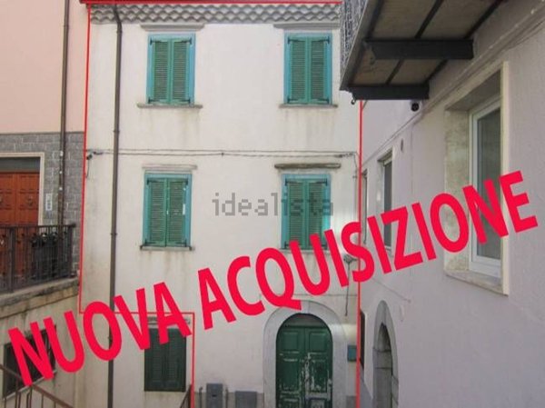 casa indipendente in vendita ad Agnone