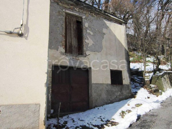 casa indipendente in vendita ad Agnone in zona Fontesambuco