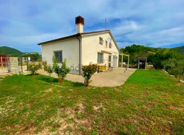 casa indipendente in vendita ad Agnone