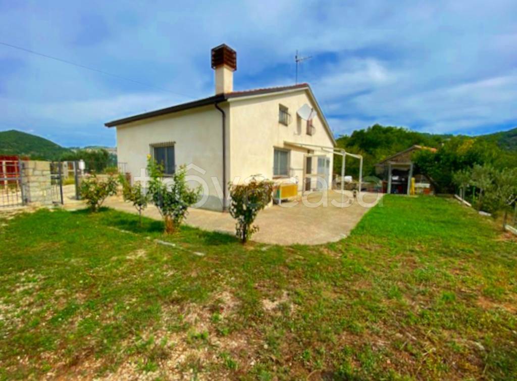 casa indipendente in vendita ad Agnone
