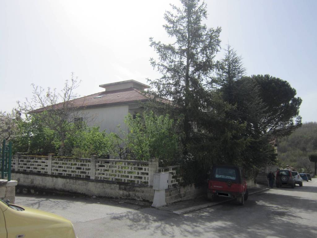 casa indipendente in vendita ad Agnone