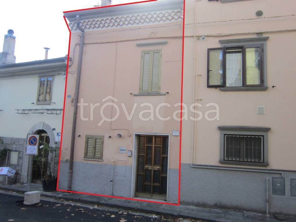 casa indipendente in vendita ad Agnone