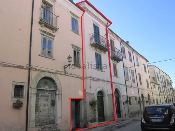 casa indipendente in vendita ad Agnone