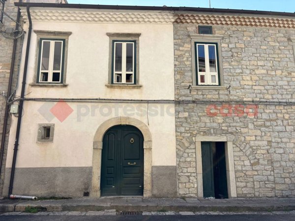 casa indipendente in vendita ad Agnone