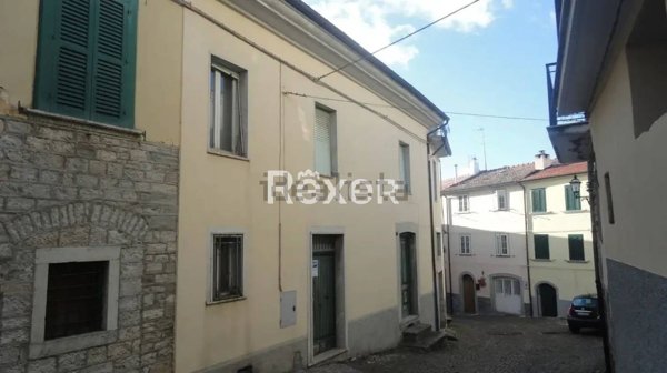 casa indipendente in vendita ad Agnone