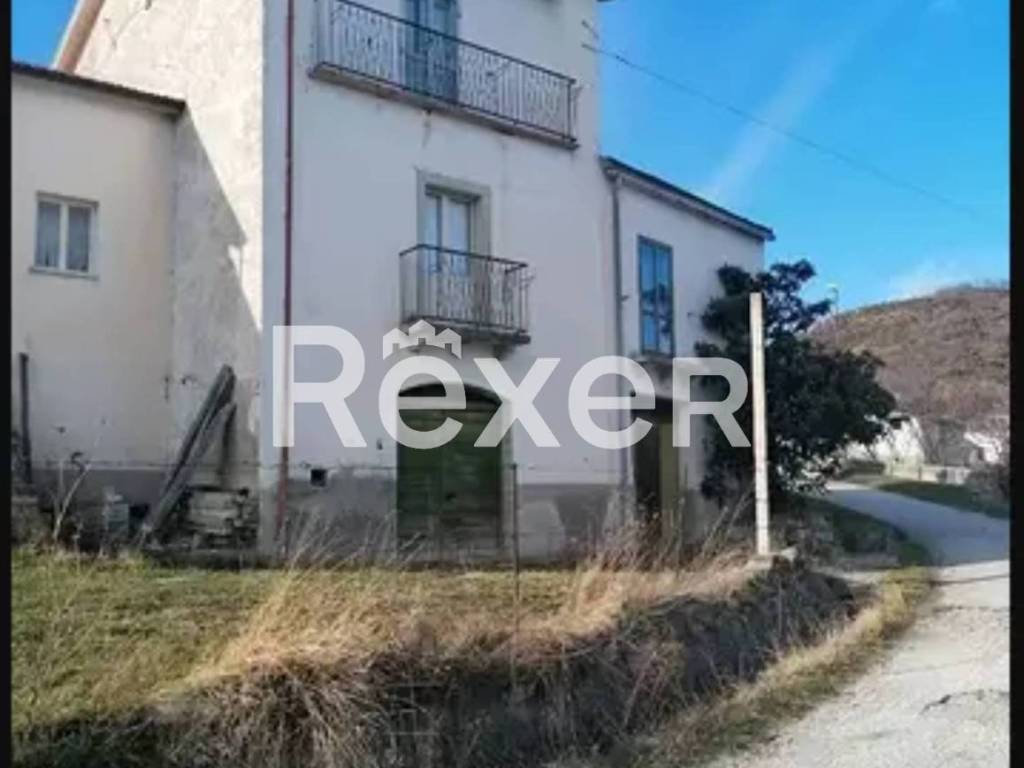 casa indipendente in vendita ad Agnone