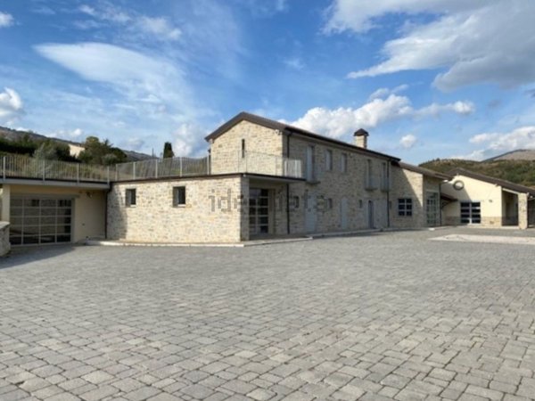 villa in vendita ad Agnone in zona Fontesambuco
