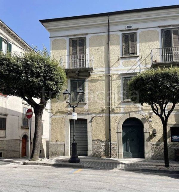 locale commerciale in vendita ad Agnone